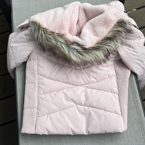 Baby Pink H&M Tween Coat - Picture 5 of 5